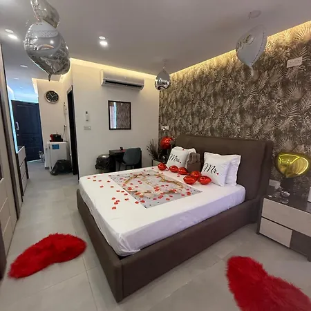 Inn Moonlit Terrace Escape *