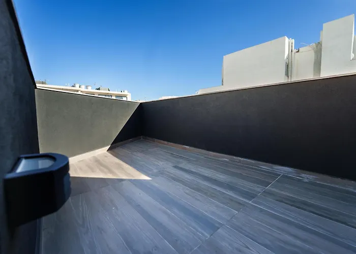 Moonlit Terrace Escape *