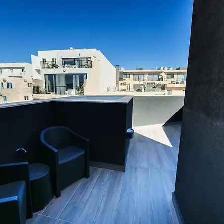 Inn Moonlit Terrace Escape *