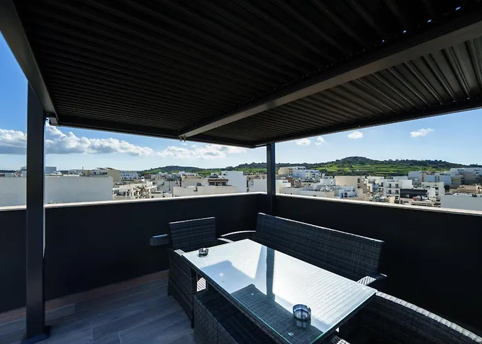 宾馆 Moonlit Terrace Escape *